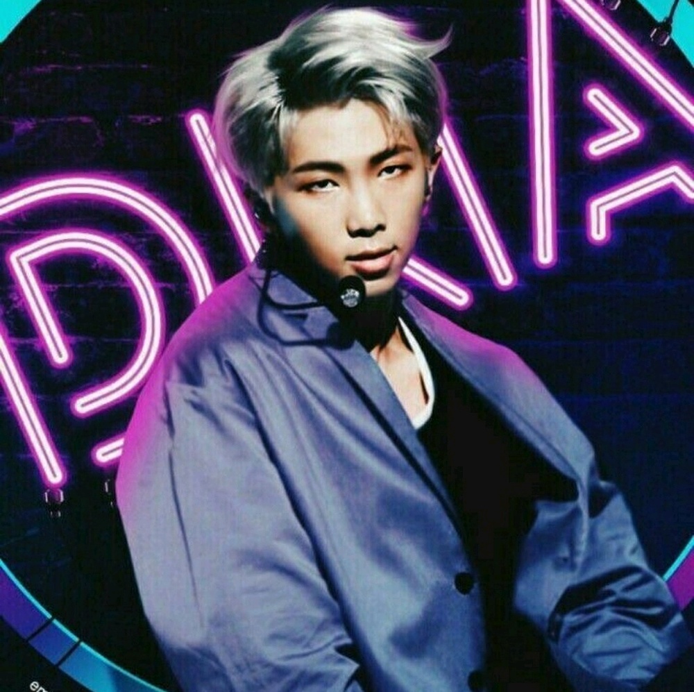 Meet your Posher, Zekia